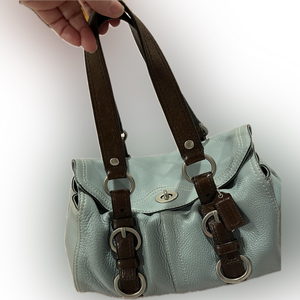 Coach blue pebble leather bag. In excellent condition